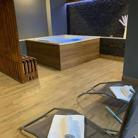 מלון Parkhotel 3*