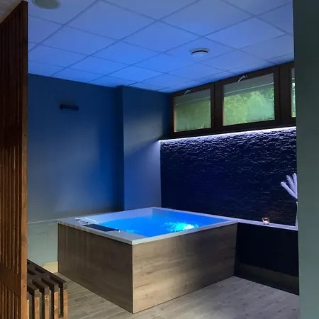 מלון Parkhotel 3*