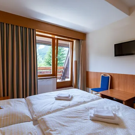 Parkhotel Szálloda